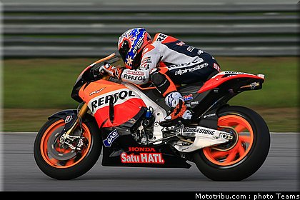motogp_test_malaisie_2011_stoner_25.jpg