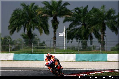 motogp_test_malaisie_2011_stoner_31.jpg