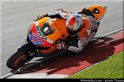 motogp_test_malaisie_2011_stoner_42.jpg