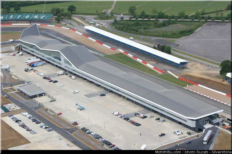 silverstone_2011_8