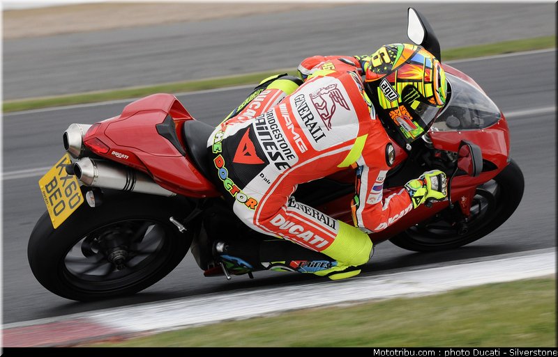 silverstone_2011_rossi_1