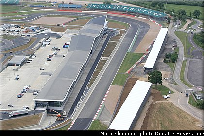 silverstone_2011_6.jpg