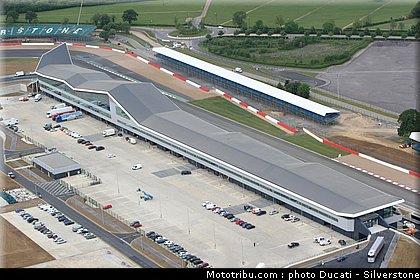 silverstone_2011_8.jpg