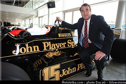 silverstone_2011_mansell_1983_Lotus_92.jpg