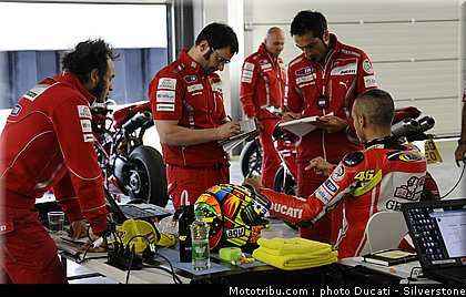 silverstone_2011_rossi_5.JPG