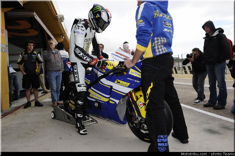 moto2_smith_04_test_valence_2010