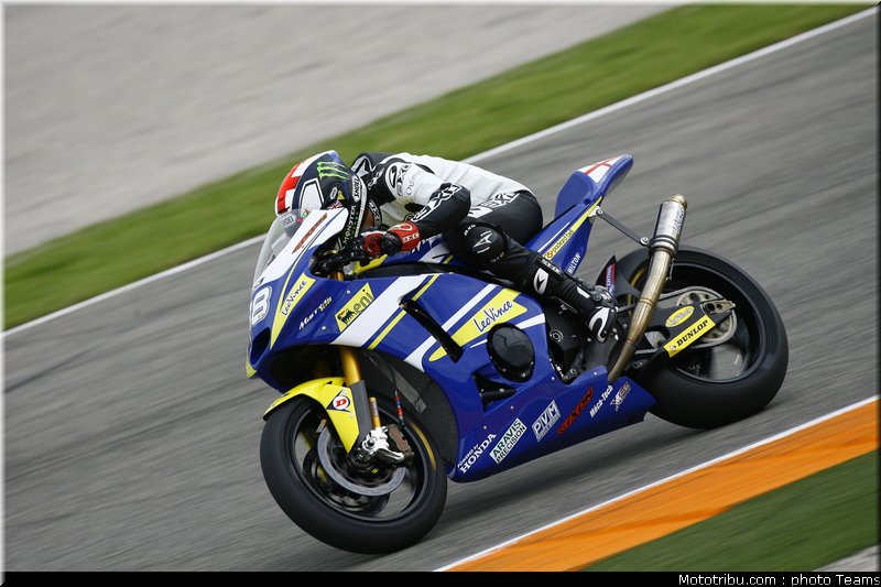 moto2_smith_09_test_valence_2010