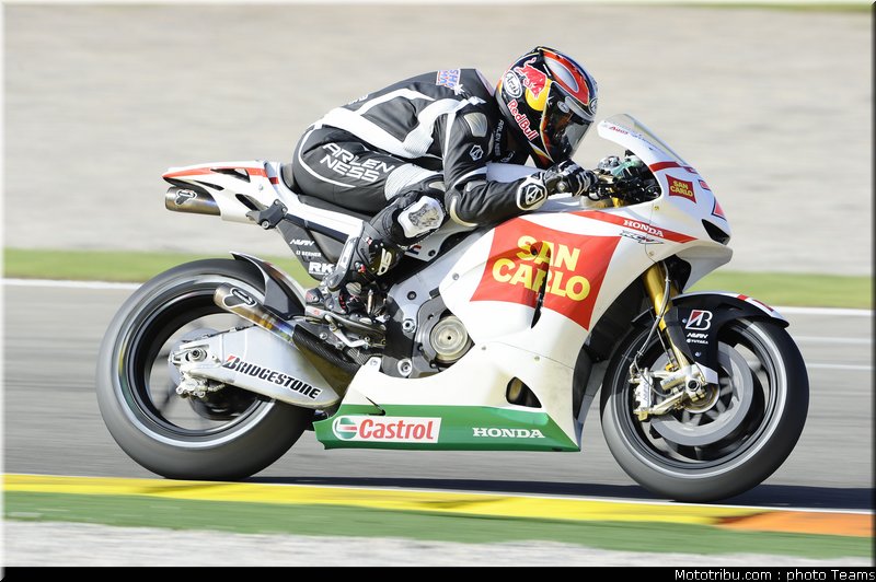 motogp_aoyama_7_test_valence_2010