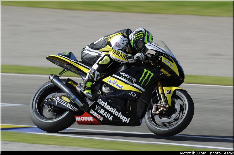motogp_crutchlow_01_test_valence_2010
