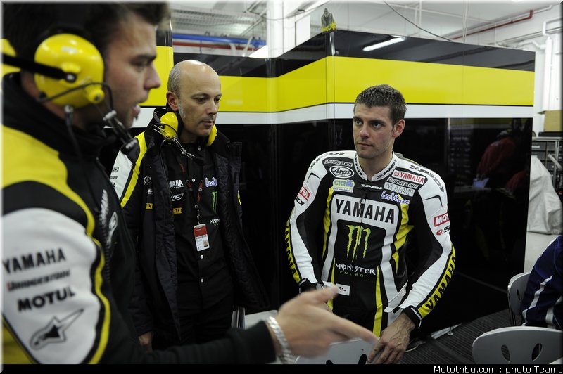 motogp_crutchlow_05_test_valence_2010