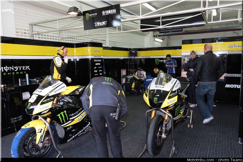 motogp_crutchlow_13_test_valence_2010