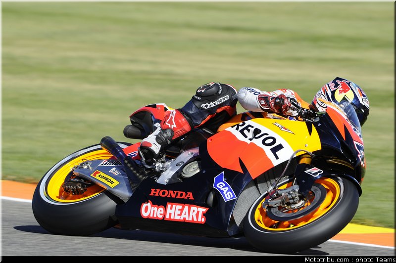 motogp_dovizioso_07_test_valence_2010