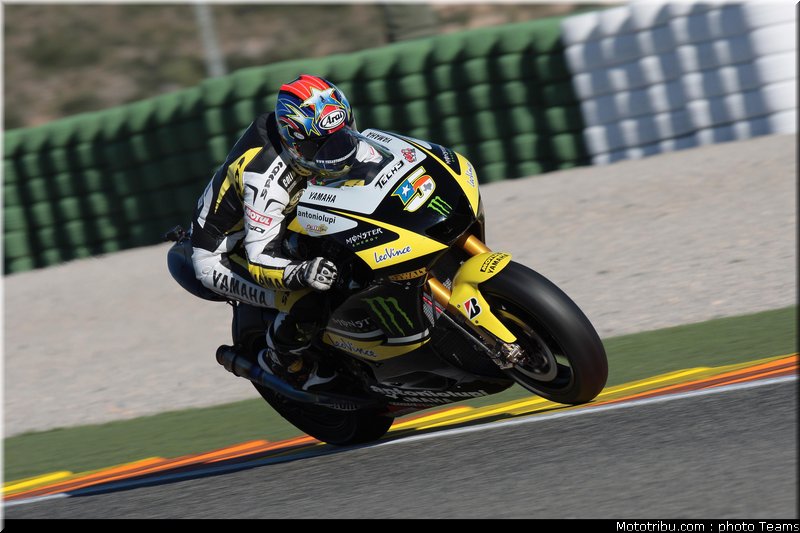 motogp_edwards_03_test_valence_2010