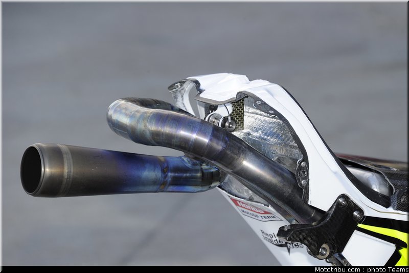 motogp_elias_22_test_valence_2010