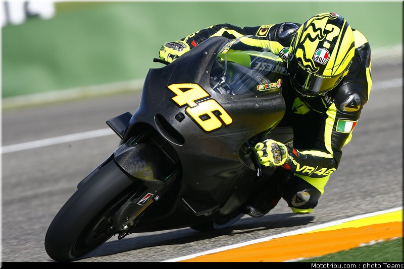 motogp_rossi_003_test_valence_2010