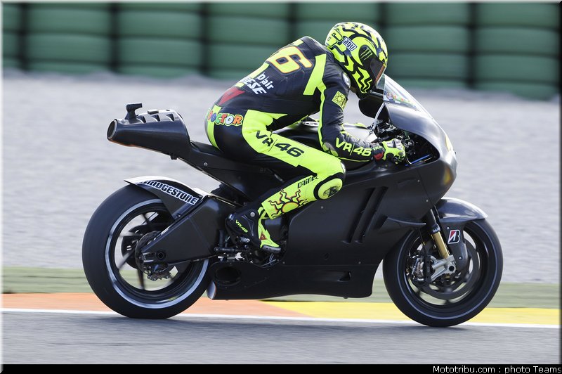 motogp_rossi_012_test_valence_2010