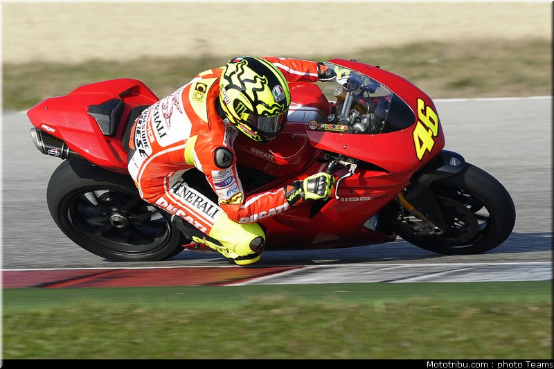 motogp_rossi_029_test_valence_2010