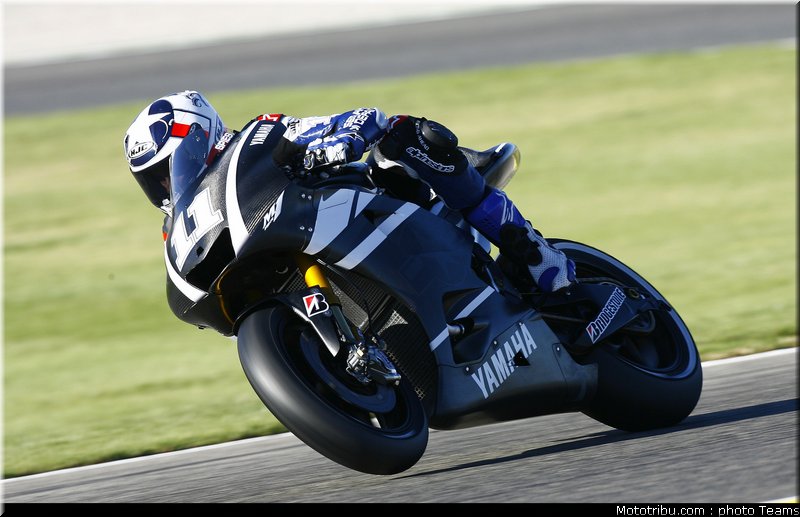 motogp_spies_04_test_valence_2010