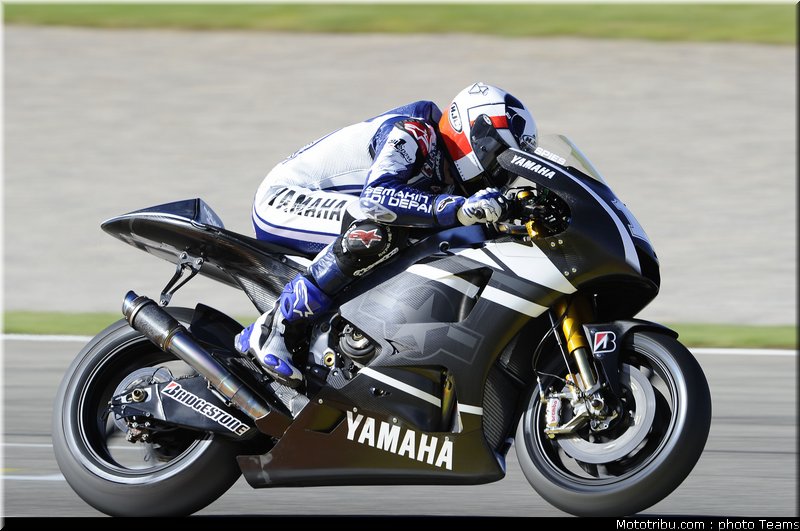 motogp_spies_11_test_valence_2010