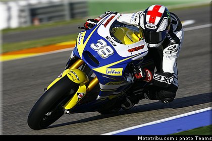 moto2_smith_19_test_valence_2010.jpg