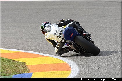 moto2_smith_28_test_valence_2010.jpg
