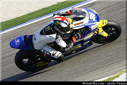moto2_smith_37_test_valence_2010.jpg