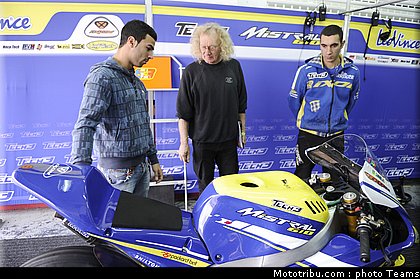 moto2_tech3_1_test_valence_2010.jpg