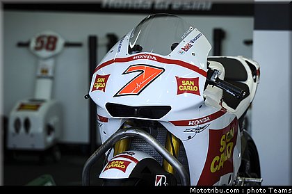 motogp_aoyama_3_test_valence_2010.jpg