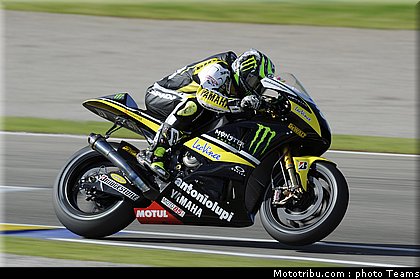 motogp_crutchlow_01_test_valence_2010.jpg