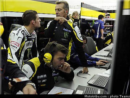 motogp_crutchlow_04_test_valence_2010.jpg