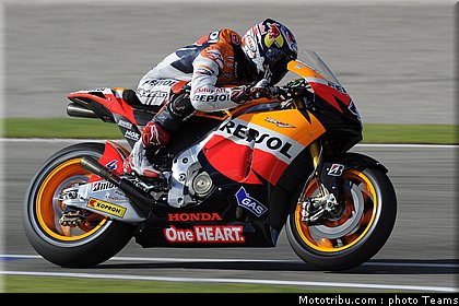 motogp_dovizioso_17_test_valence_2010.jpg