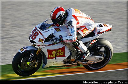 motogp_simoncelli_1_test_valence_2010.jpg