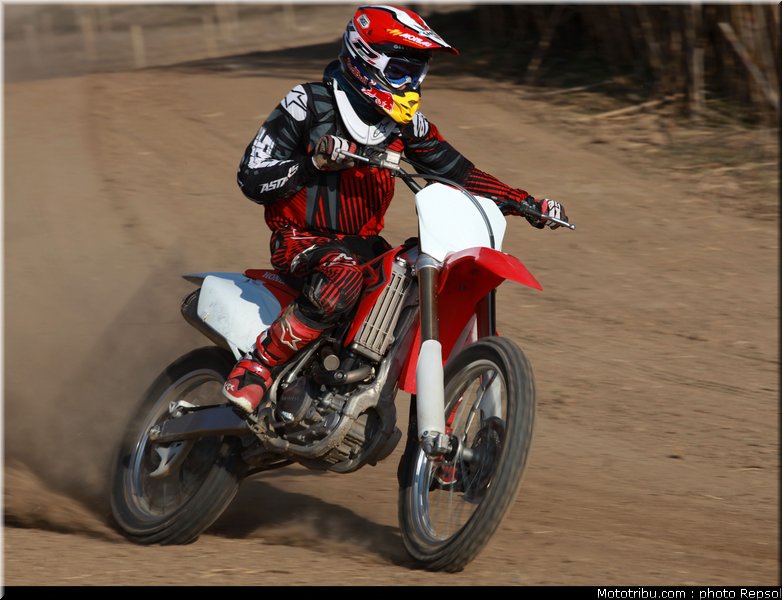 marc_marquez_cross_2012_005