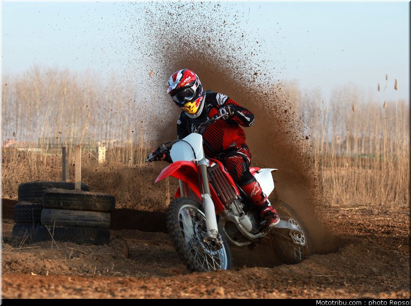 marc_marquez_cross_2012_014