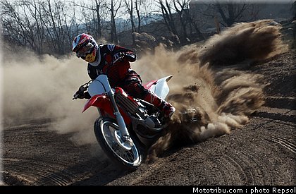 marc_marquez_cross_2012_002.jpg