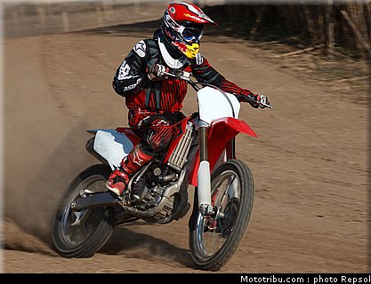 marc_marquez_cross_2012_005.jpg