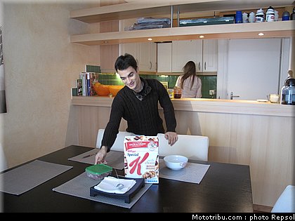 motogp_dani_pedrosa_au_naturel_en_suisse_2012_17.jpg