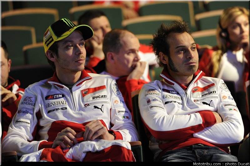 motogp_2012_ducati_vrooom_009