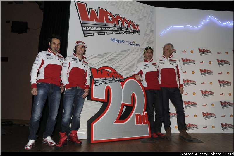 motogp_2012_ducati_vrooom_010