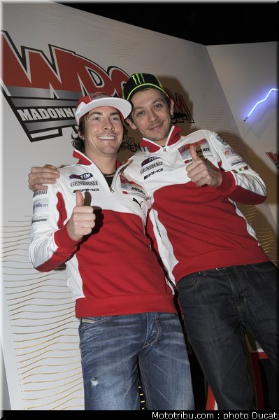 motogp_2012_ducati_vrooom_013