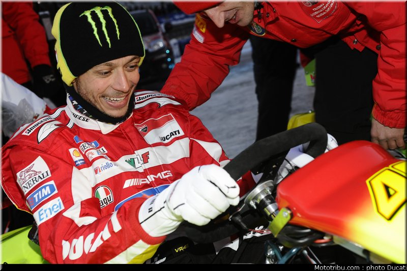 motogp_2012_ducati_vrooom_052