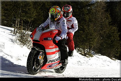 motogp_2012_ducati_vrooom_001.jpg