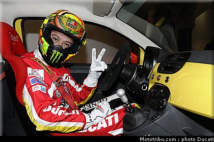 motogp_2012_ducati_vrooom_055.jpg