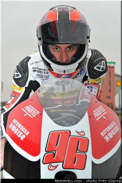 racing_team_germany_rossi_3