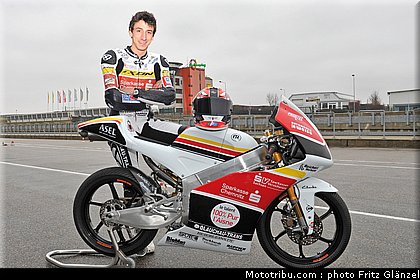 racing_team_germany_rossi_2.jpg