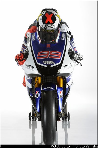 lorenzo_22_motogp_2012_team_yamaha