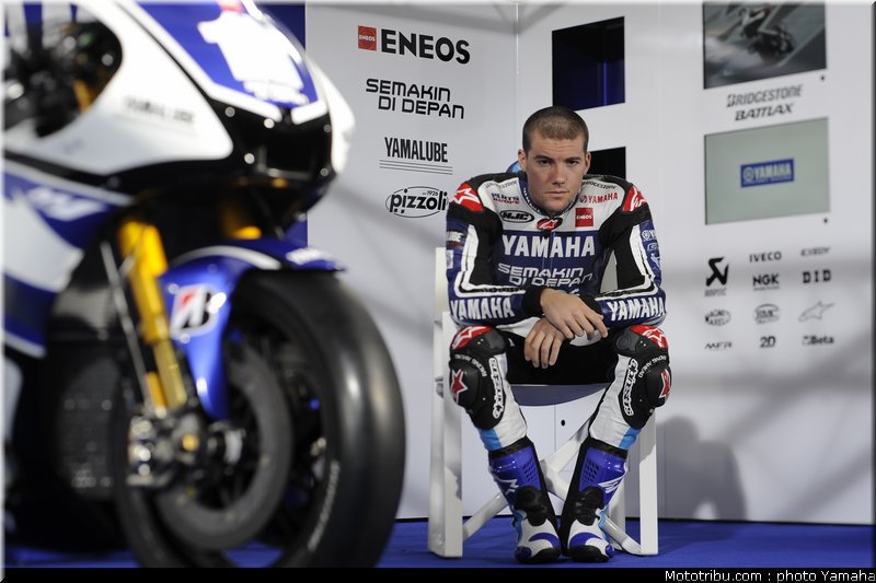 spies_12_motogp_2012_team_yamaha