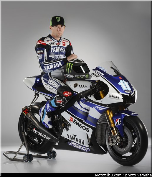 spies_14_motogp_2012_team_yamaha