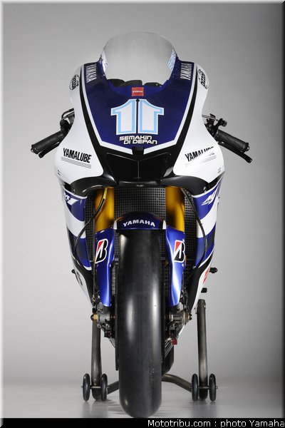 spies_18_motogp_2012_team_yamaha