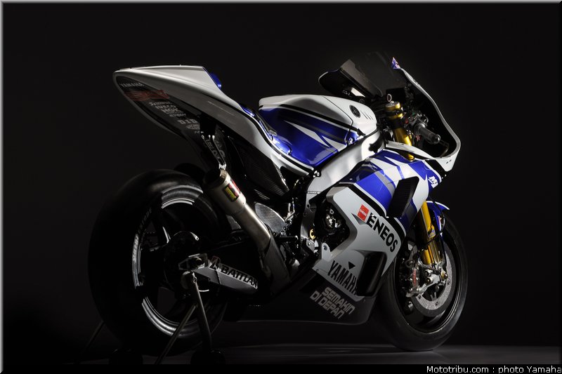 yzr_m1_01_motogp_2012_team_yamaha